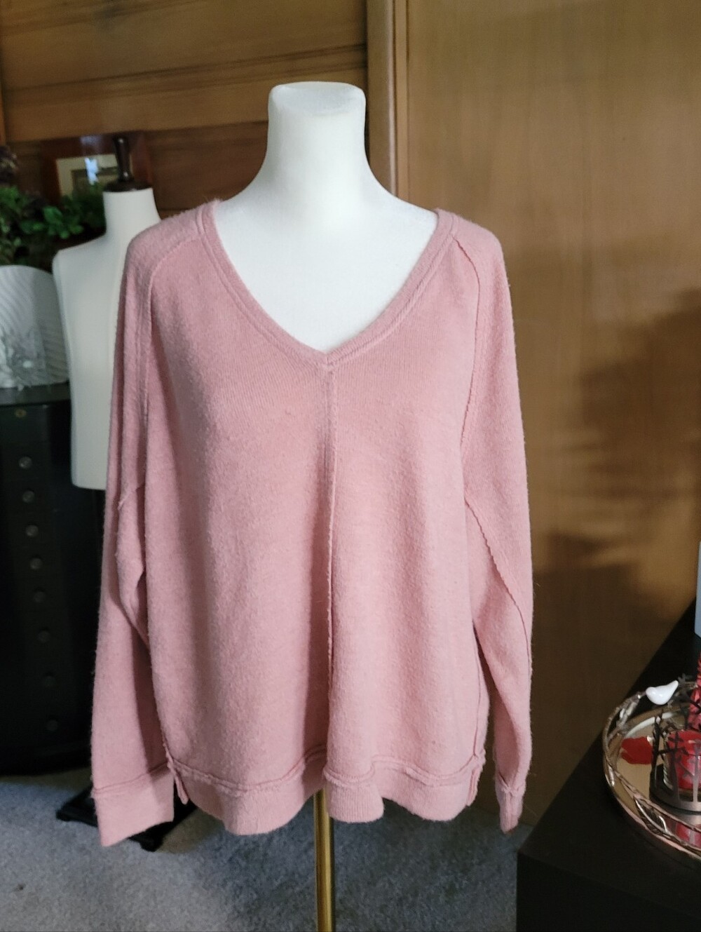 Ana Women's Cozy V-Neck Pink Sweater